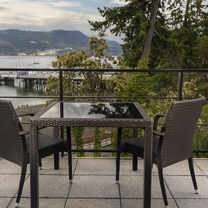 Double or Twin Room Sea View